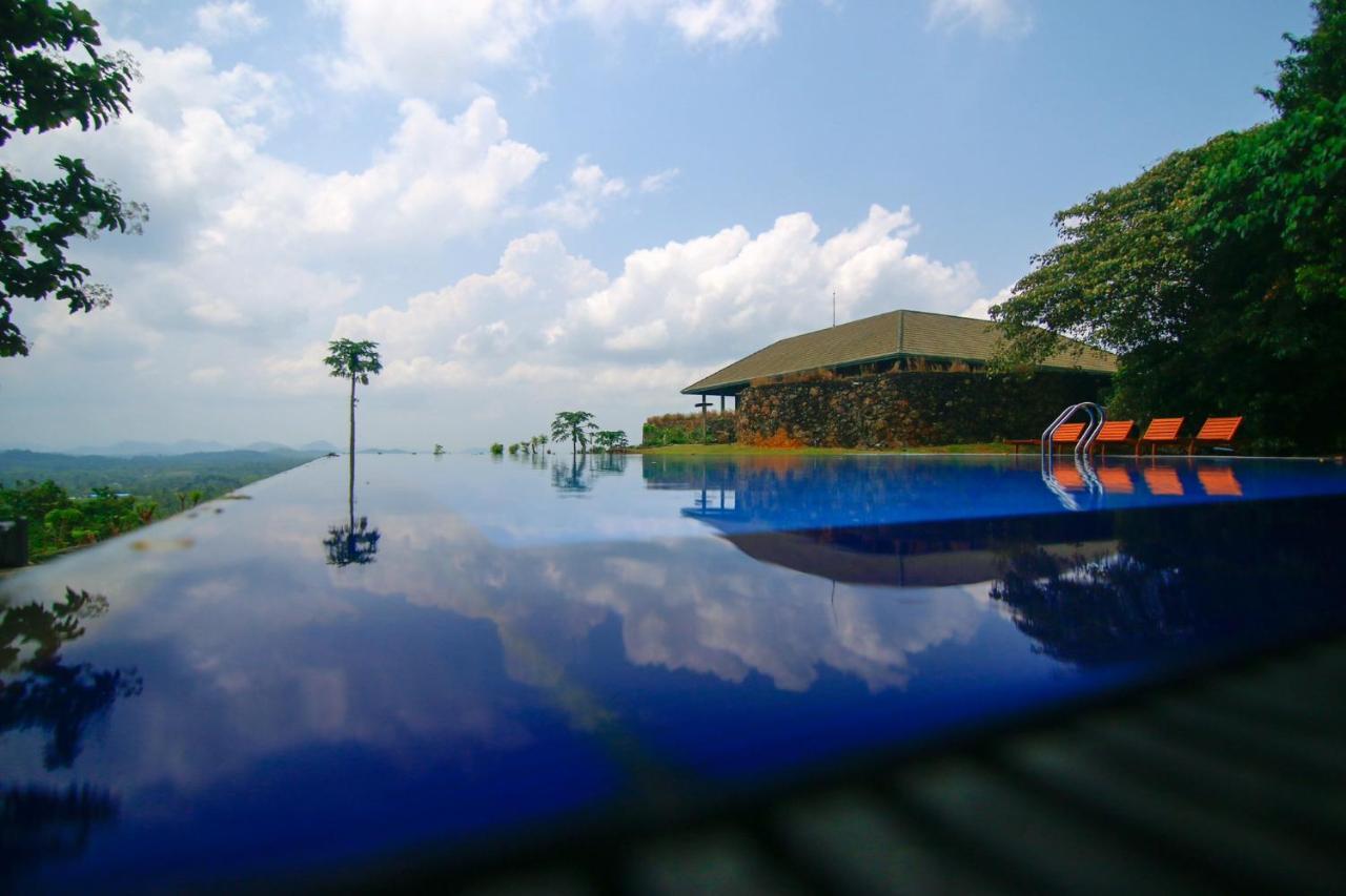 House On A Hill By The Serendipity Collection Villa *